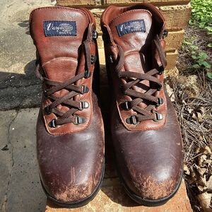 Vasque Men’s 10M 7935 Sundowner Skywalk Gore-Tex Hiking Leather Boots